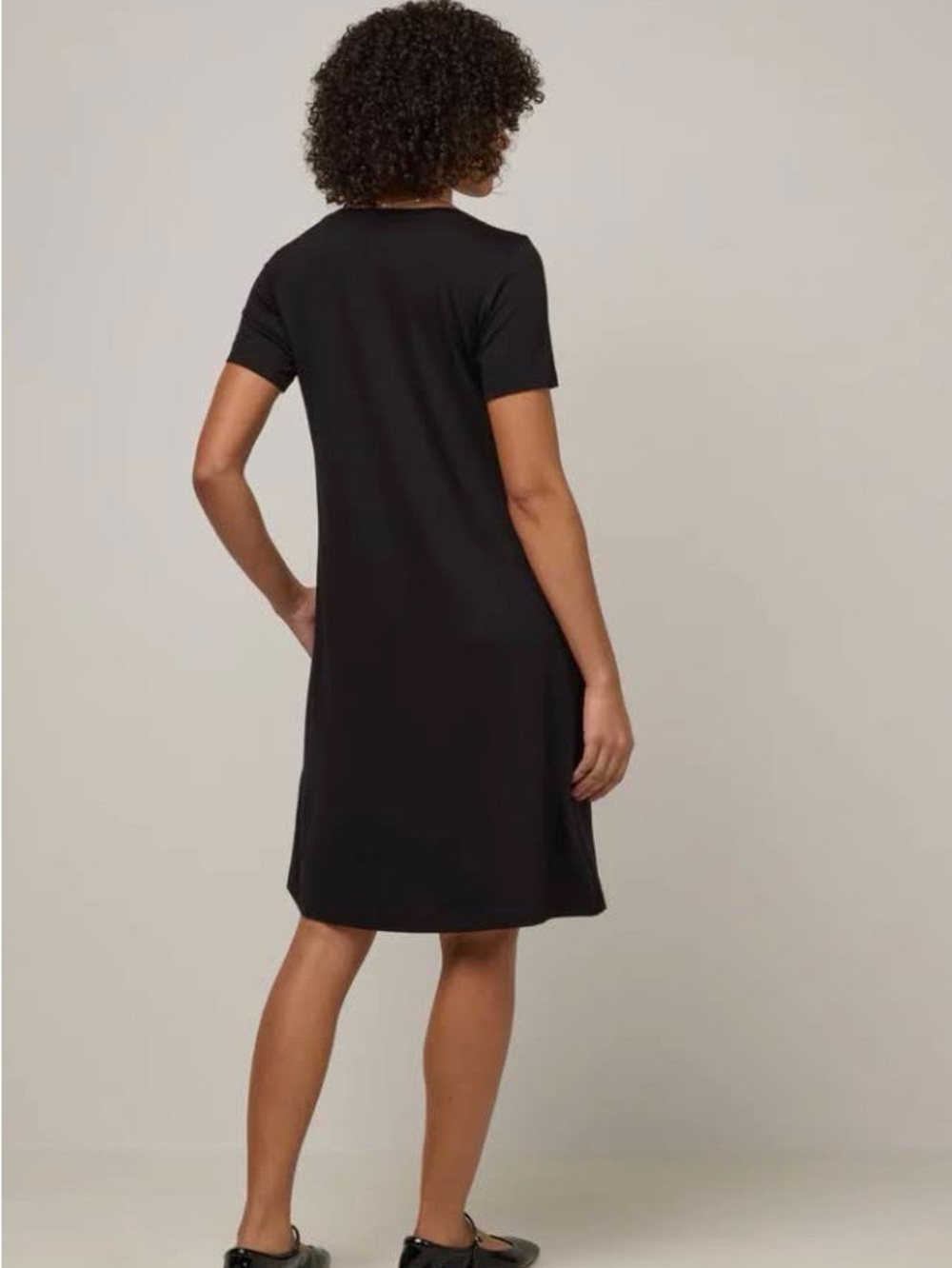 Black Short Sleeve Scoop Neck A-Line Dress “Maggie Swing Dress” - Picture 2 of 3